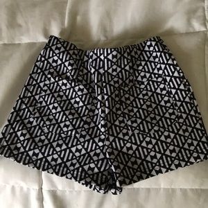 Tight high waisted printed shorts